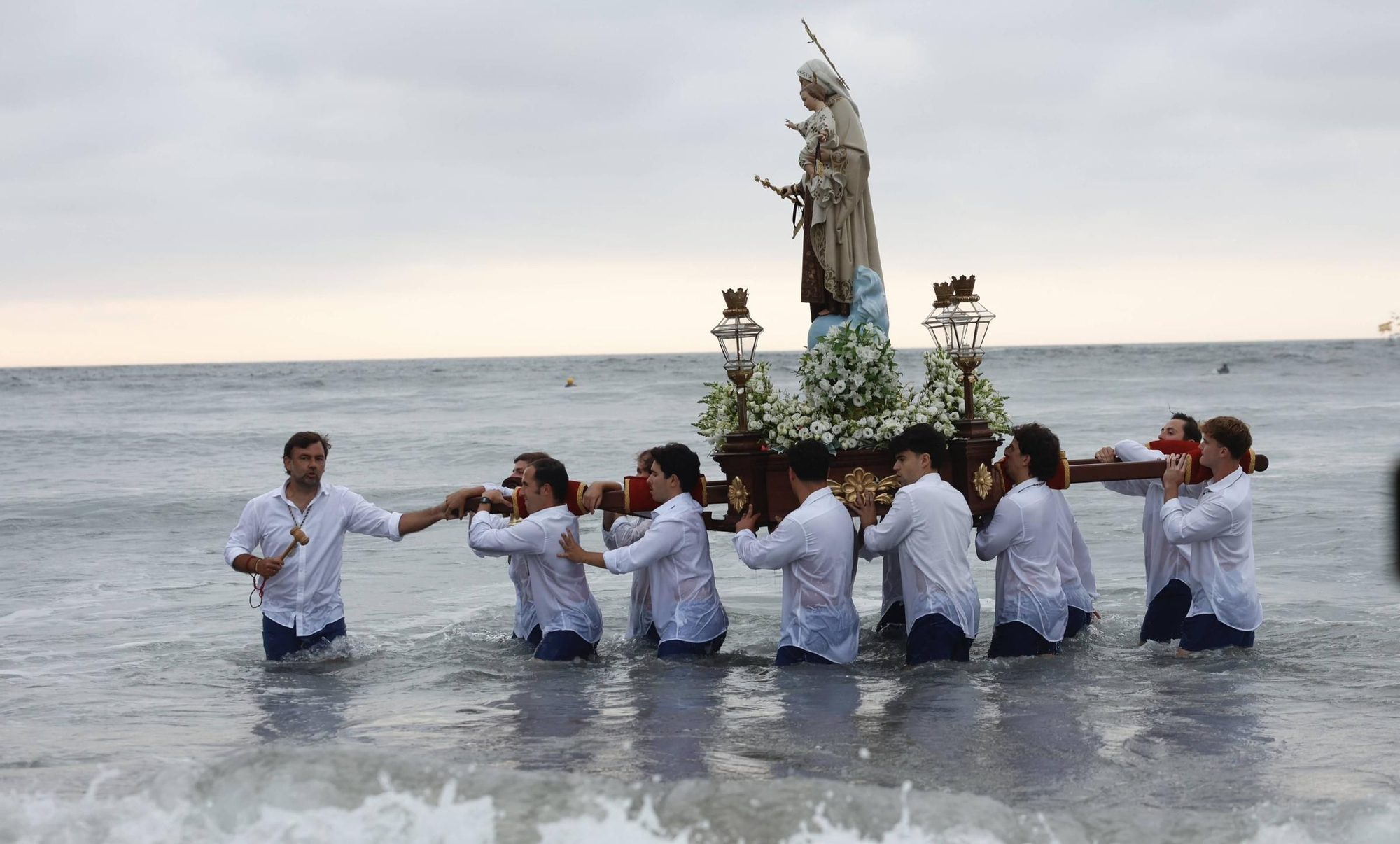 EN IMÁGENES: La espectacular procesión del Carmen en Salinas