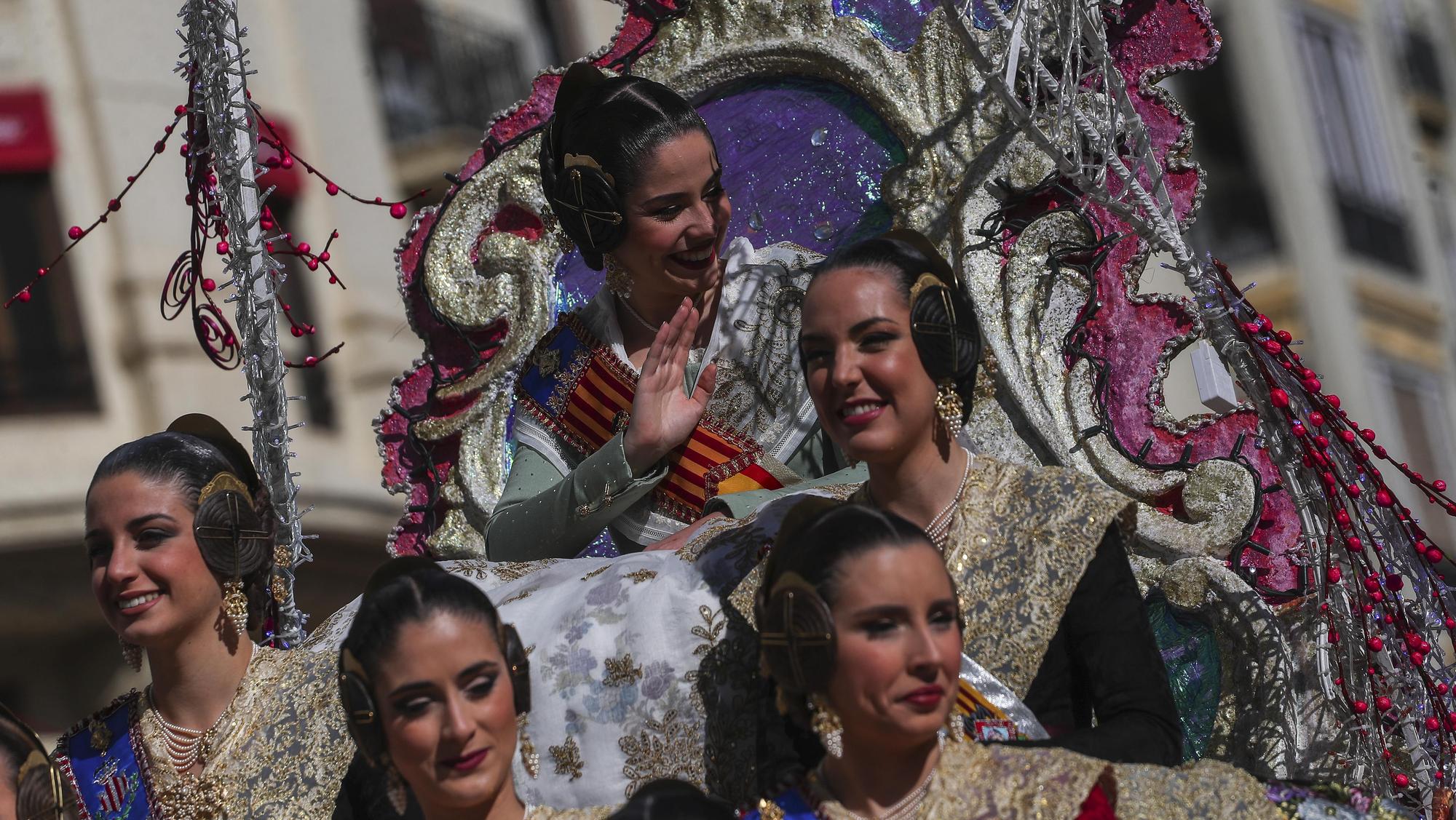 El milagro de Carmen, Nerea y las cortes de honor sin mascarilla