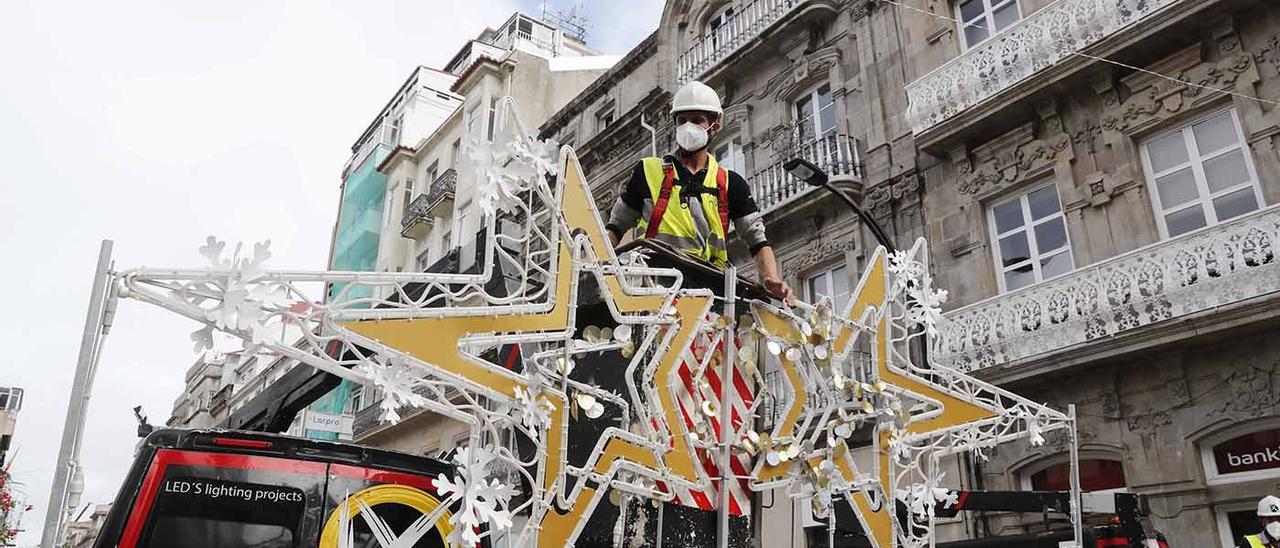 Instalación de las luces de navidad en las calles de Vigo