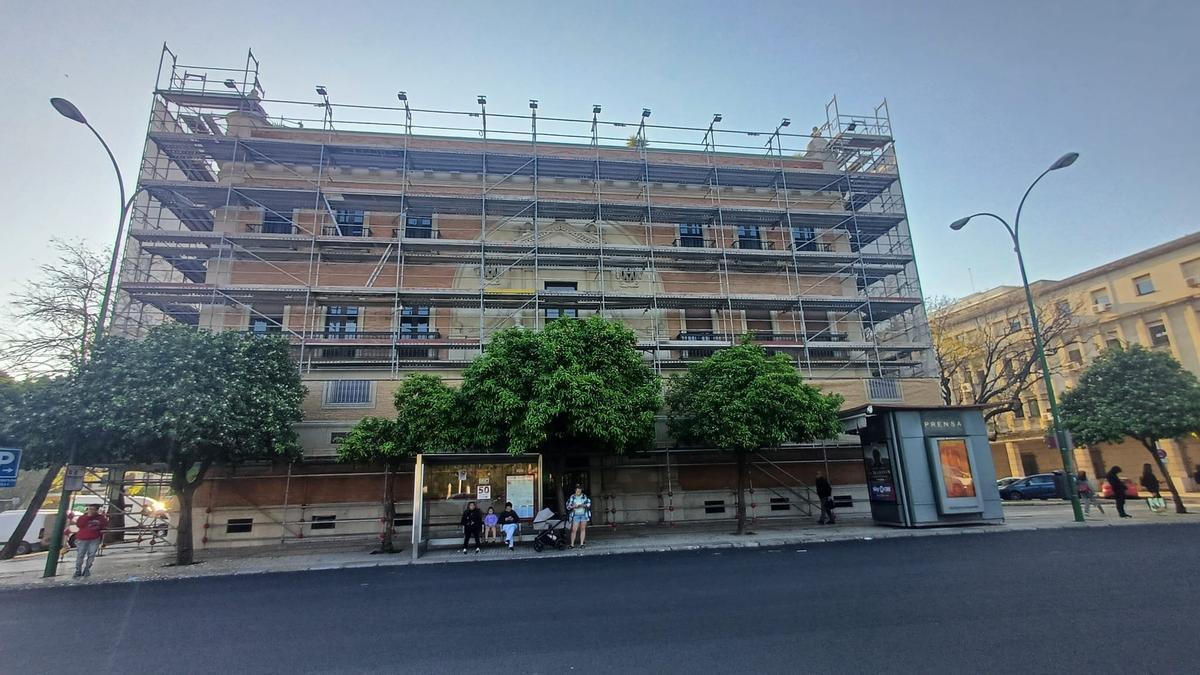 Estado actual de la Casa Ybarra, junto a los juzgados del Prado de San Sebastián.