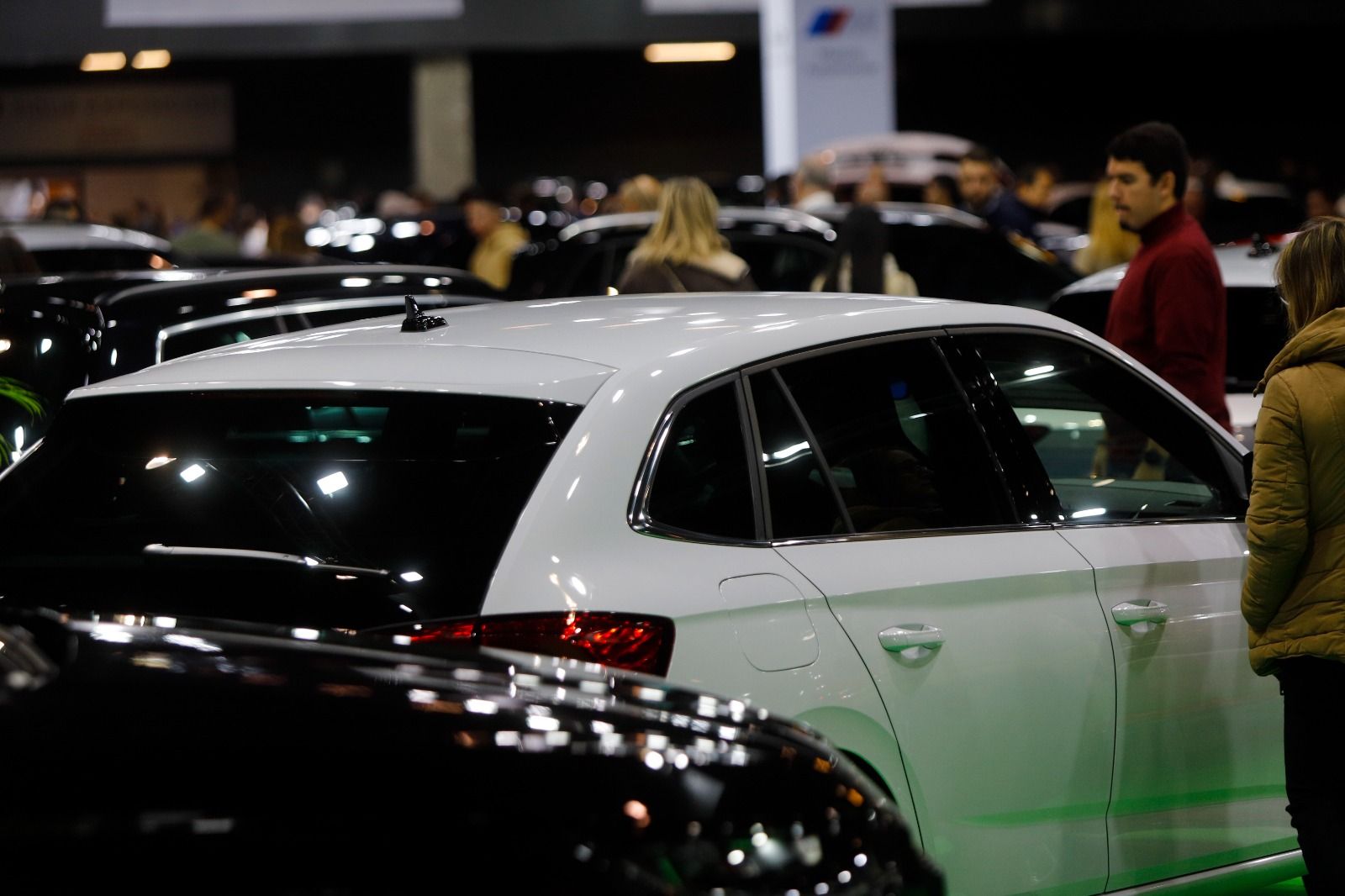 Llenazo en el primer fin de semana de la Feria del Automóvil en València