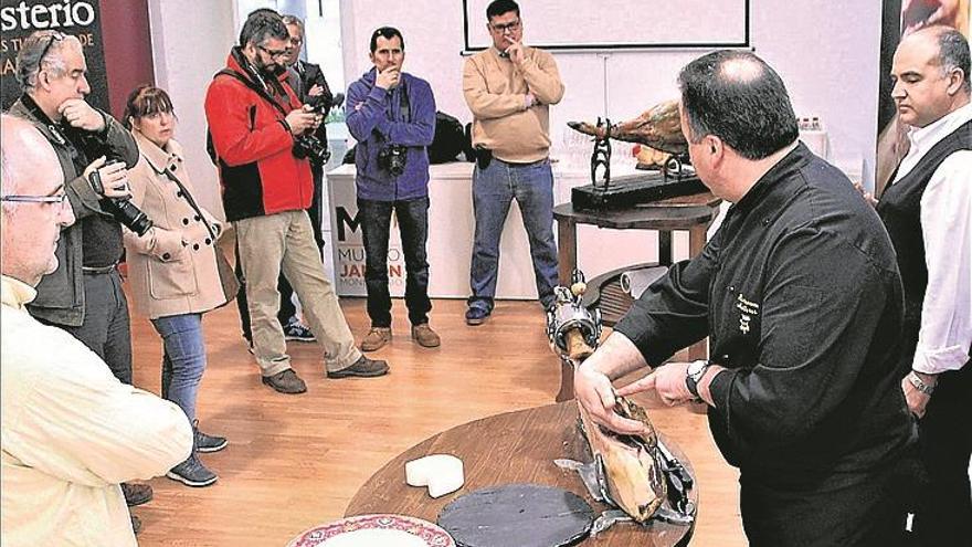 Aumentan los visitantes a la oficina de turismo