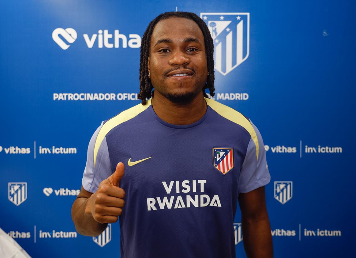 Ademola Lookman, presentado en el Atlético