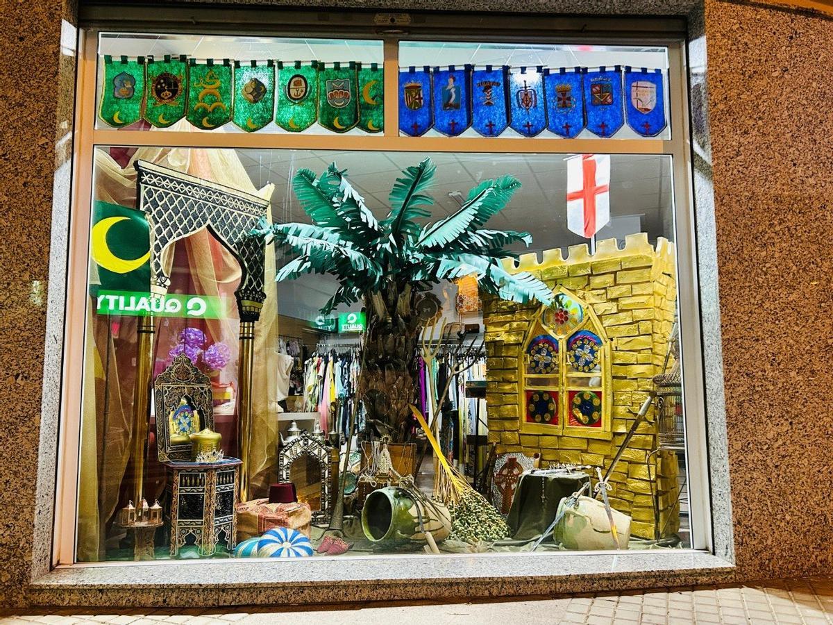 Grandes premios para los ganadores del concurso de escaparates de las Fiestas de Elche