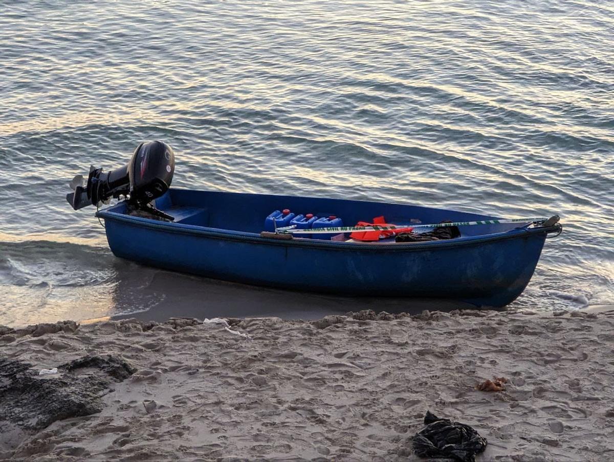 Patera llegada este año a Formentera.