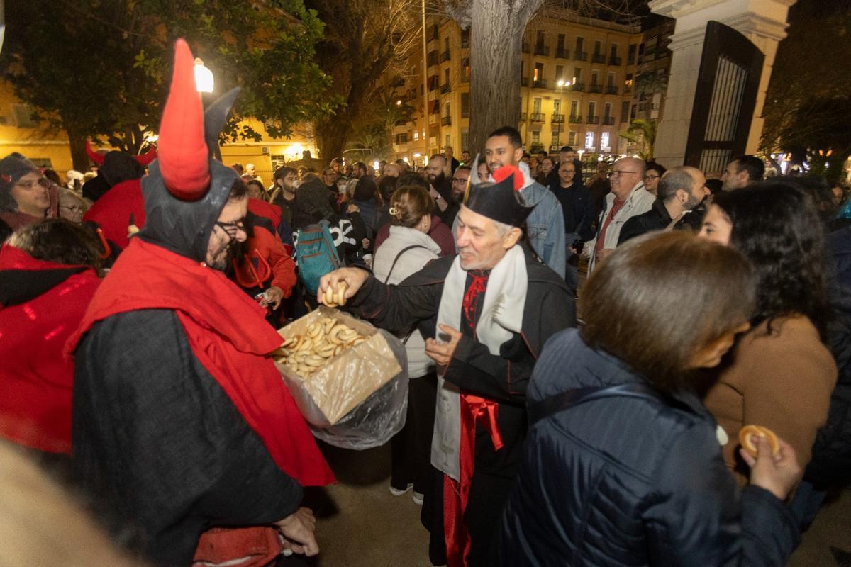 El Entierro de la Sardina pone el broche final al Carnaval de Alicante El Entierro de la Sardina pone el broche final al Carnaval de Alicante
