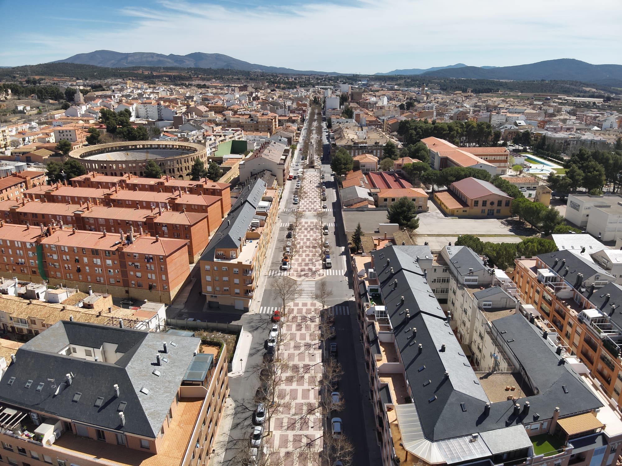 Requena incluye en su flota de la Policía Local dos drones para vigilancia