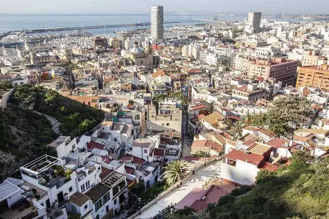Apartamentos turísticos: ¿Cómo dinamizan la ciudad de Alicante?