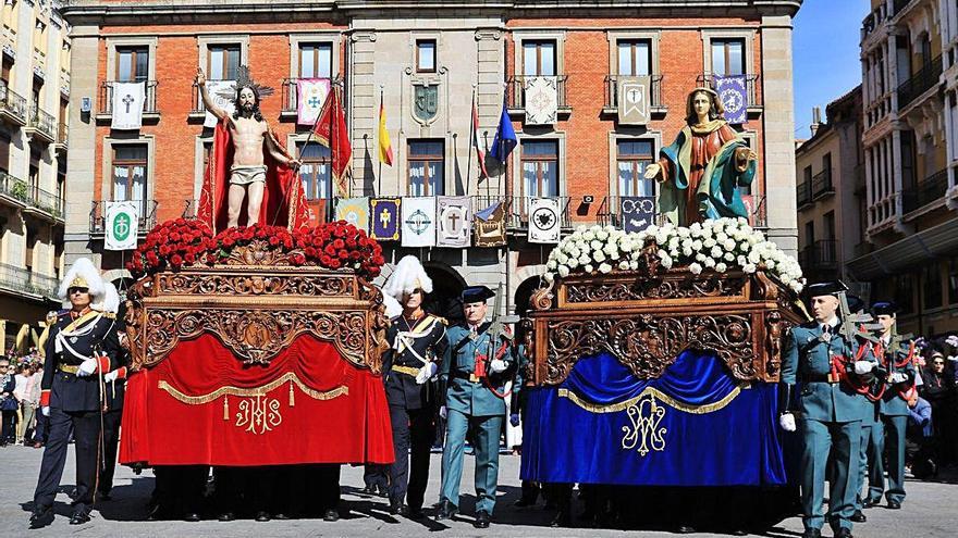 Acto de la Resurrección, en la Plaza Mayor.