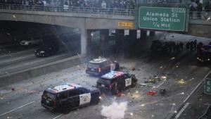 Trump dispara la tensió al desplegar militars en actiu a Los Angeles