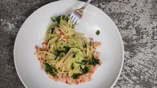 Benzina: sí, los 'linguine' con aguacate están buenos