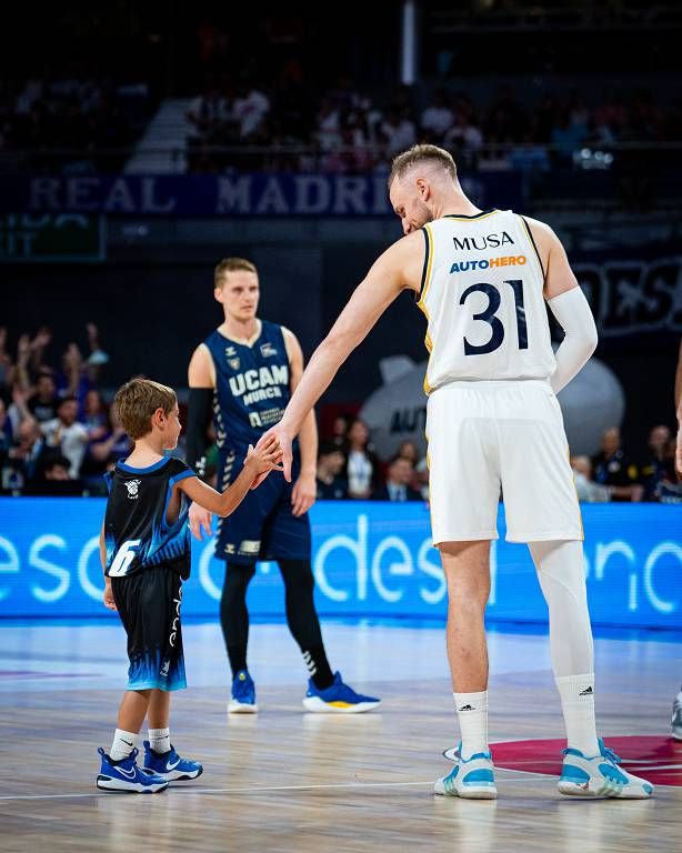 Las imágenes del Real Murcia-UCAM Murcia, primer partido de la final de la ACB