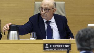 El jutge planteja què fer amb els correus que acrediten l’ús polític d’Hisenda per part de Montoro: de Rato i Aguirre als Pujol