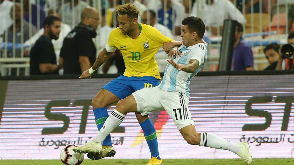 undefinedbrazil s forward neymar  l  fights for the ball wi181016224450