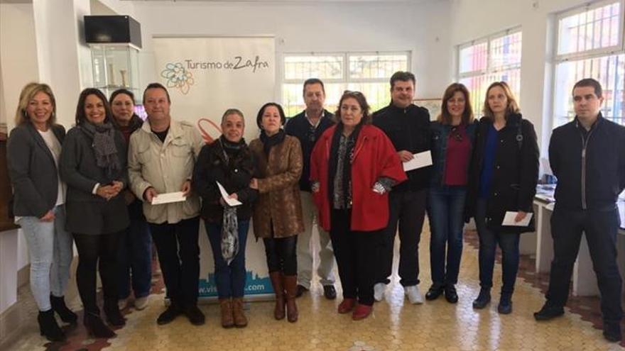 Los ganadores del concurso ‘Zafra me enamora’ reciben sus premios