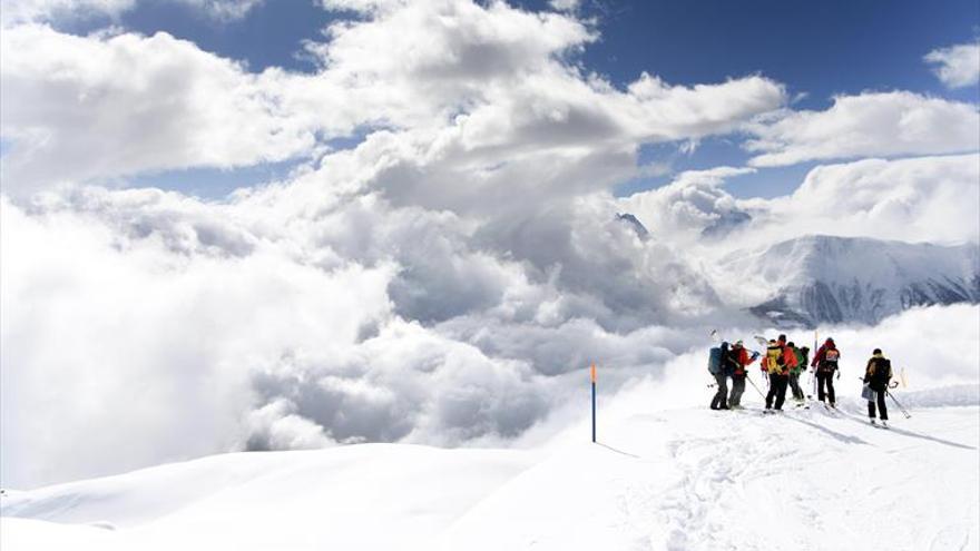 Mueren tres españoles en una avalancha en Suiza