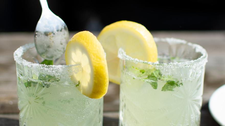 Daiquiri, mojito, caipirinha y caipiroska: ¿sabrías distinguirlos con los ojos cerrados?