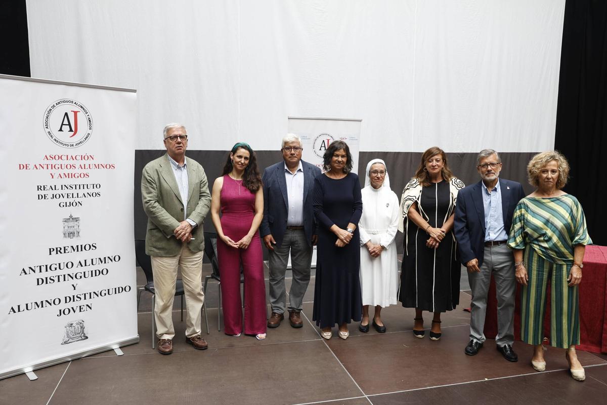 Entrega de premios de la asociación de antiguos alumnos del Instituto Jovellanos.