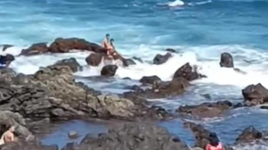 Lifeguards Urge Caution After Reckless Behavior at Tenerife’s Playa Jardín