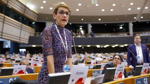 La presidenta de Navarra, María Chivite durante un pleno en el Comité Europeo de las Regiones (CdR).