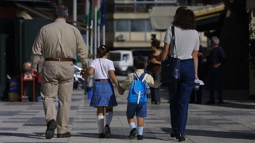 Los padres tendrán que llegar a un acuerdo sobre el orden de los apellidos.