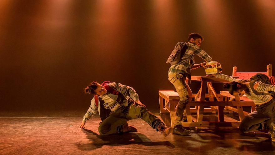 Trío amable y cercano