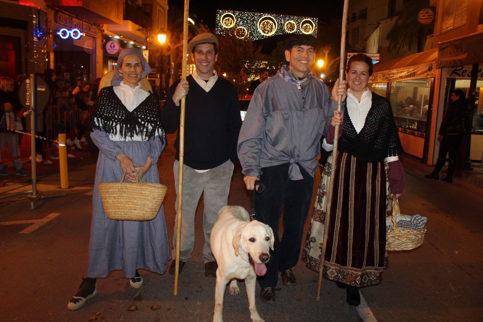 Todas las fotos del desfile de carrozas y las hogueras de Sant Antoni en Benicàssim