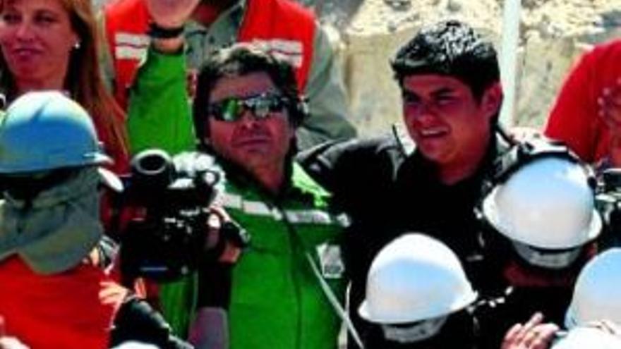 A-3 reúne a cuatro de los mineros chilenos en Madrid