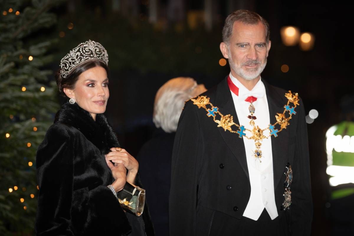 La reina Letizia y el rey Felipe en la cena de gala en su honor en el Palacio Real de Estocolmo, Suecia
