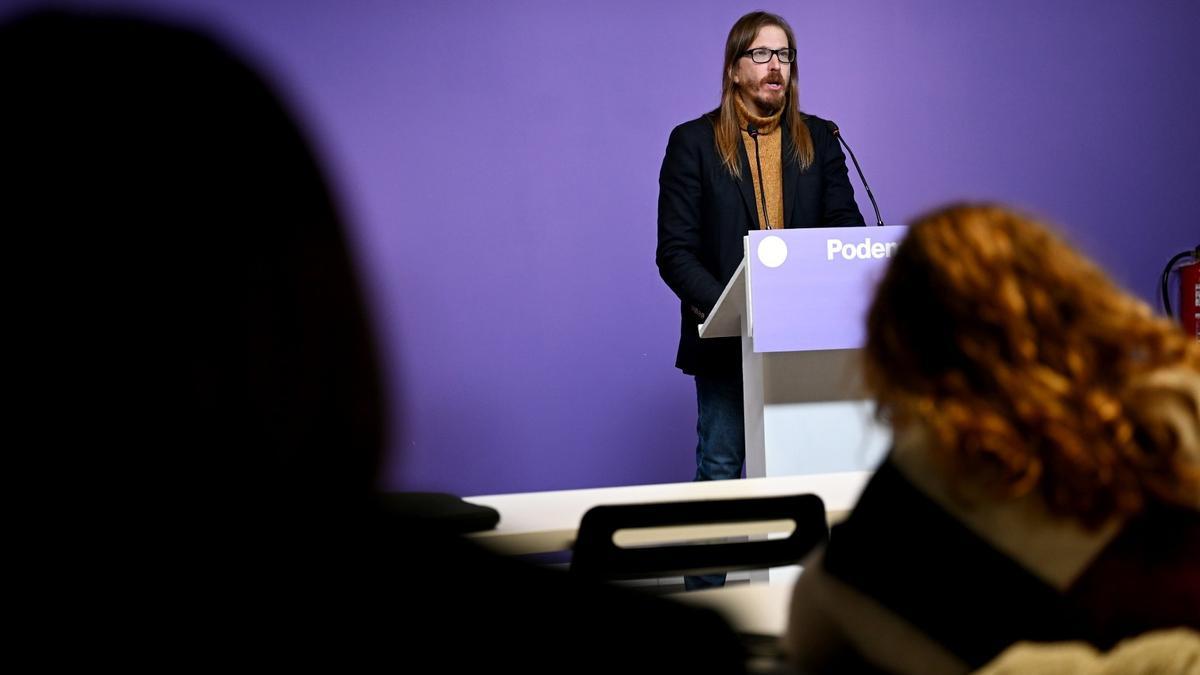 Podemos ve un «muerto» al Gobierno, acusa al PSOE de «ocultar» la corrupción y el machismo y critica que Sumar siga en el Ejecutivo: «Tendría que salir» Podemos ve un «muerto» al Gobierno, acusa al PSOE de «ocultar» la corrupción y el machismo y critica que Sumar siga en el Ejecutivo: «Tendría que salir»