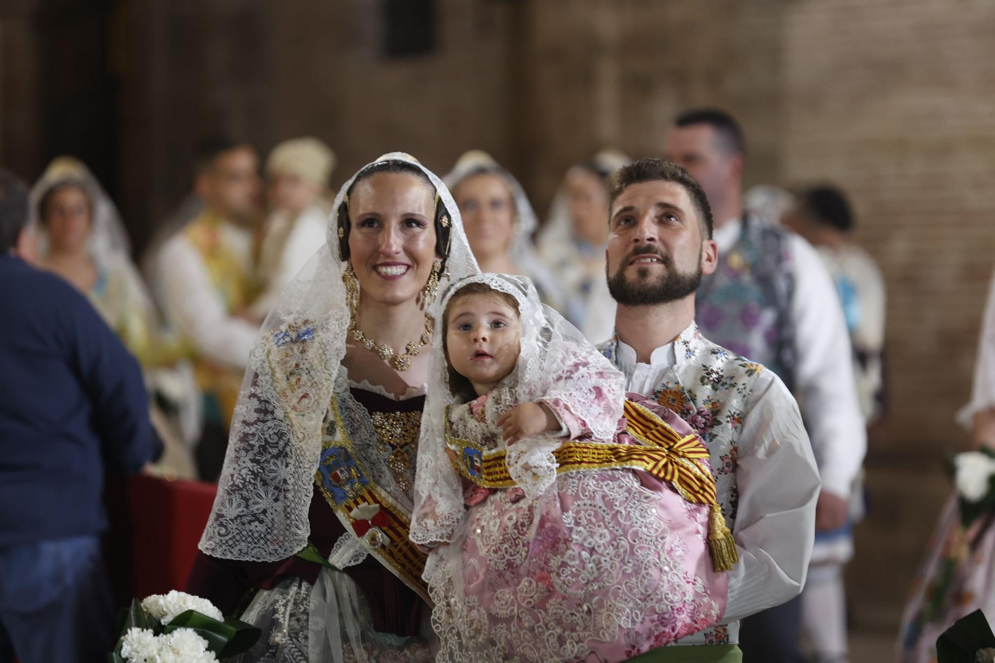 Ofrenda Fallas 2023 | Las fotos más emotivas y especiales del 17 de marzo