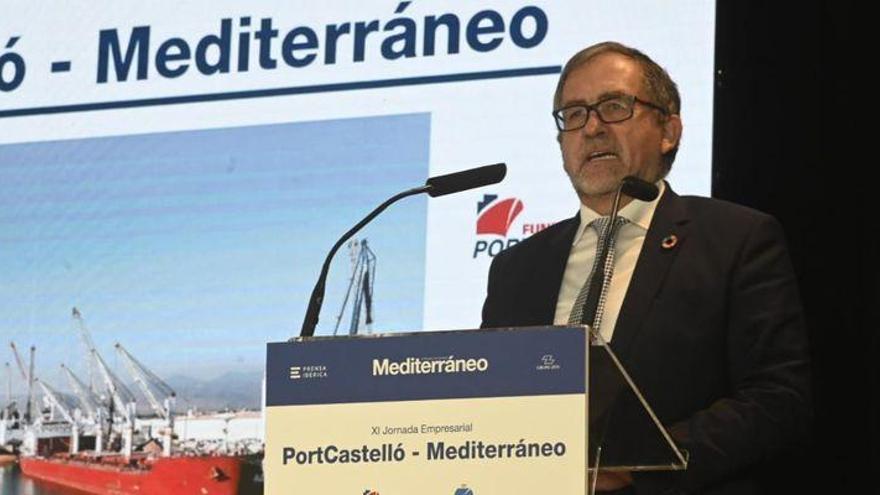 Martí apuesta por estrechar lazos entre el puerto y la provincia