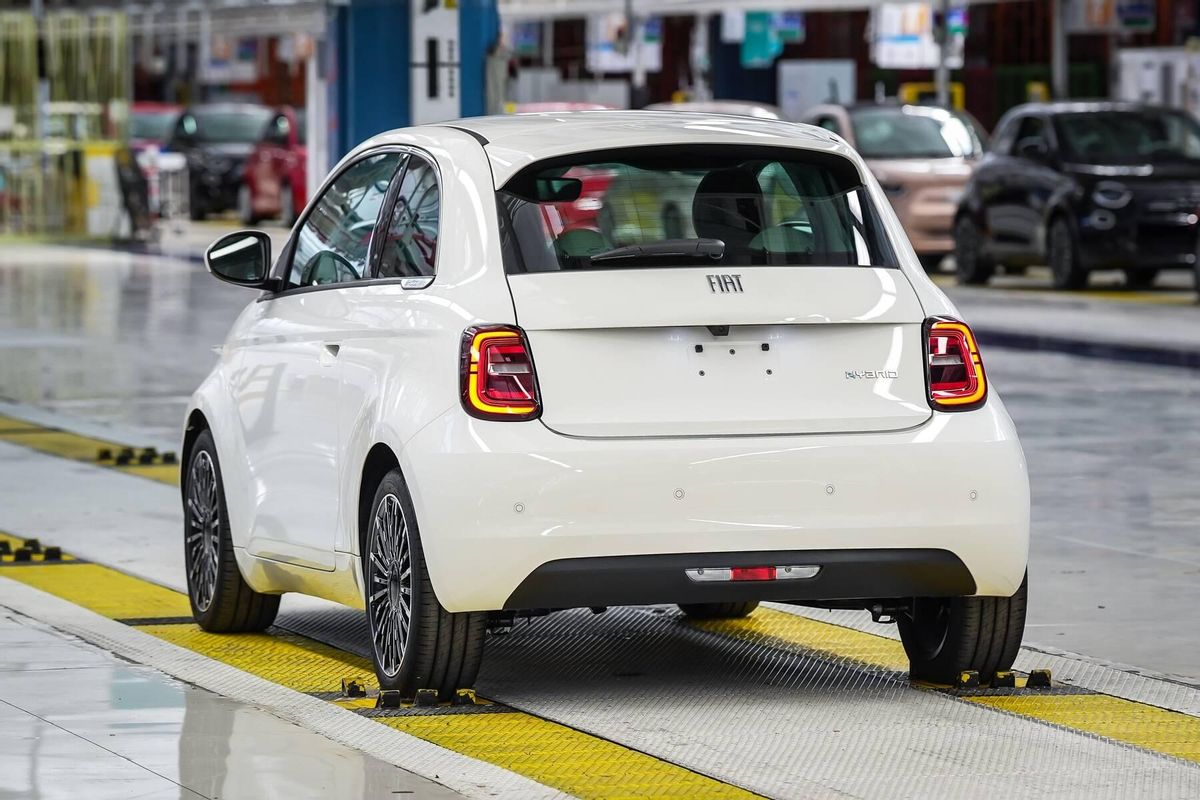 El Fiat 500 Hybrid se comercializará con tres opciones de carrocería