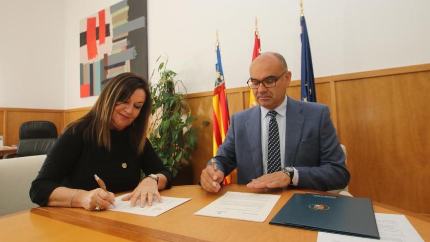 Convenio entre la Sociedad Casino de Torrevieja y la Universidad de Alicante