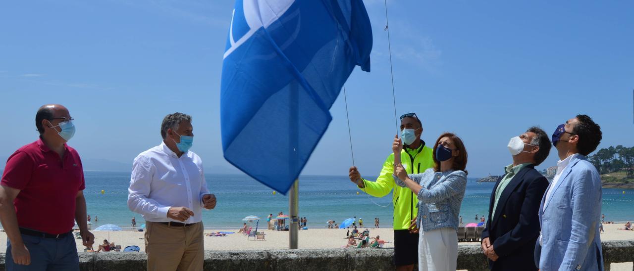 Acto institucional del izado de bandera en el municipio sanxenxino el pasado 1 de julio.