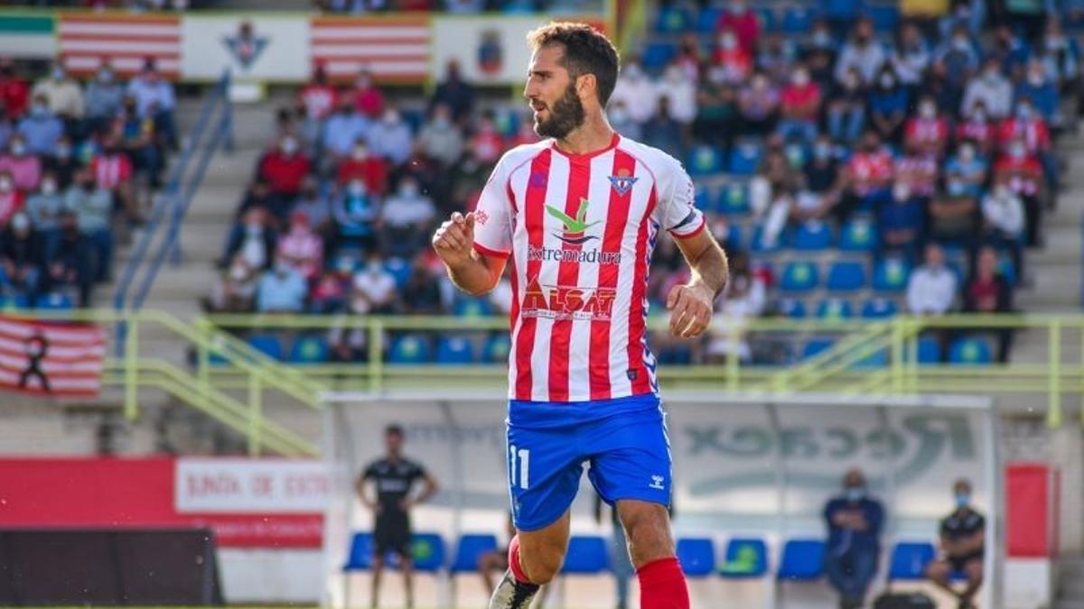 Dani Martínez, durante un partido con el Deportivo Don Benito.