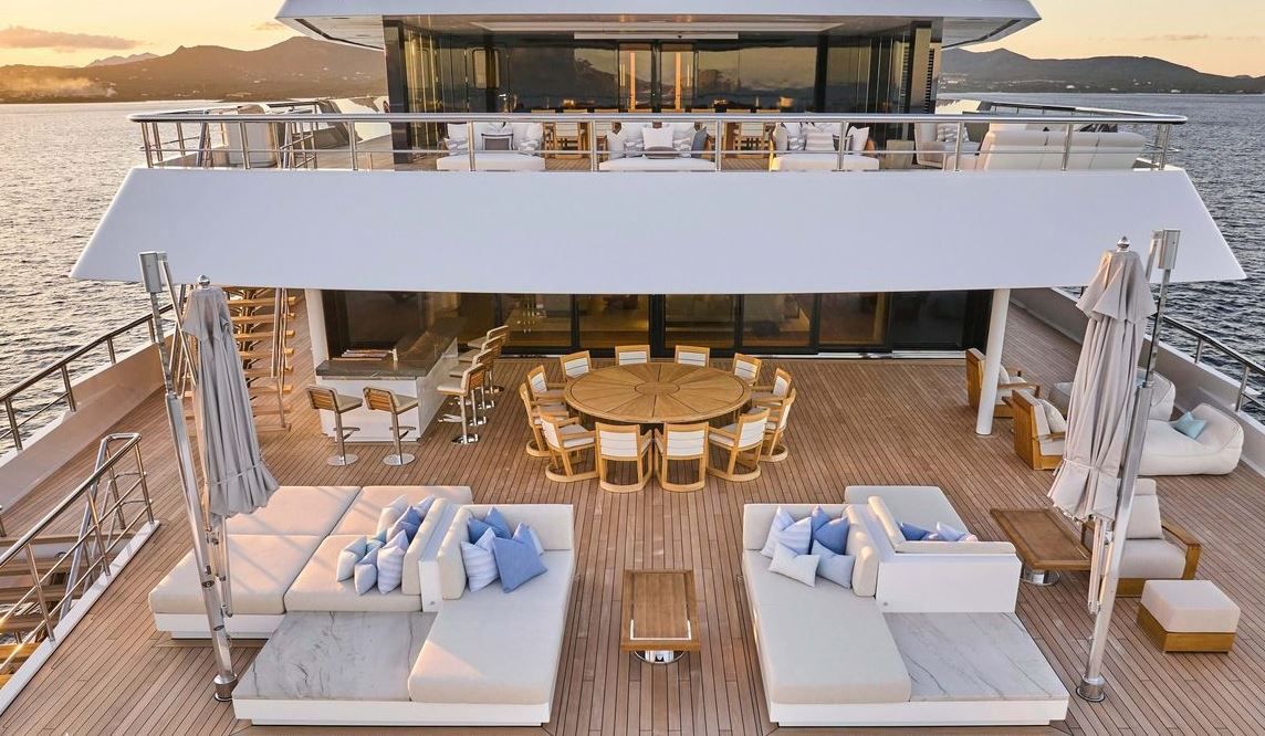 Navega en Ibiza el yate más grande construido en España que se alquila por 3 millones a la semana