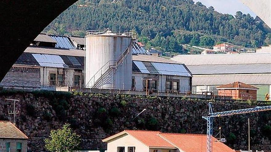 Depósitos origen de los vertidos, en el barrio de A Ponte, en Ourense.