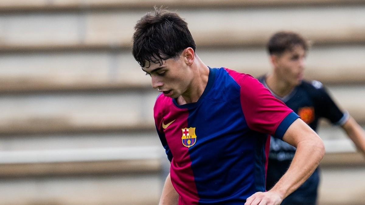 Óscar Gistau es un delantero centro completísimo