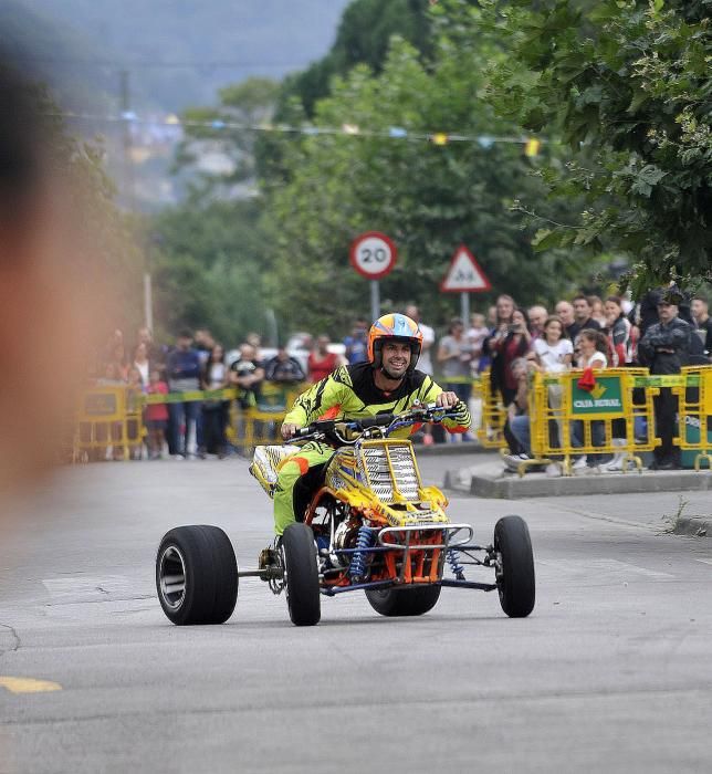 Exhibición del piloto Pablo Martiño en Barredos