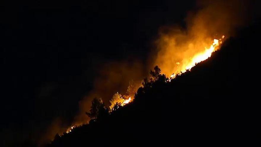 Un rayo latente, motivo del incendio en Valencia