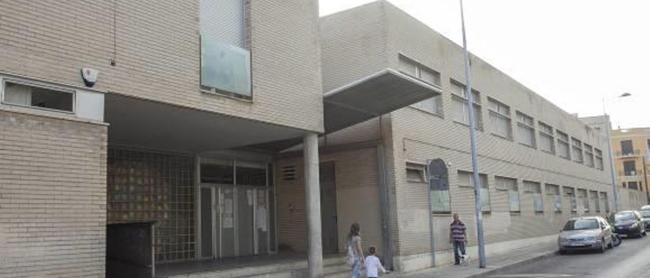El colegio público Castalia de Castelló, antes Serrano Súñer.