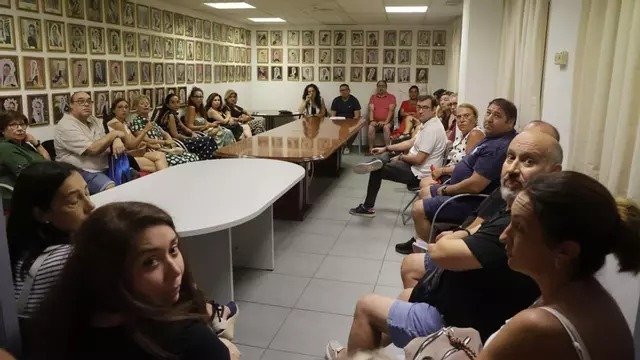 El Ayuntamiento de Alicante intenta poner coto a la proliferación de racós jóvenes en Hogueras