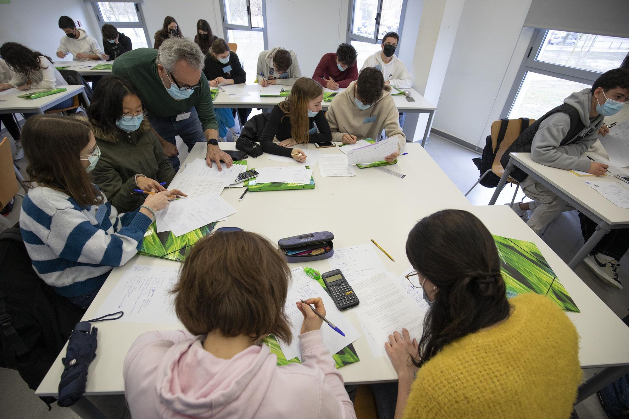 El Dissabte Transfronterer de les Matemàtiques reuneix 70 alumnes de Batxillerat a Figueres