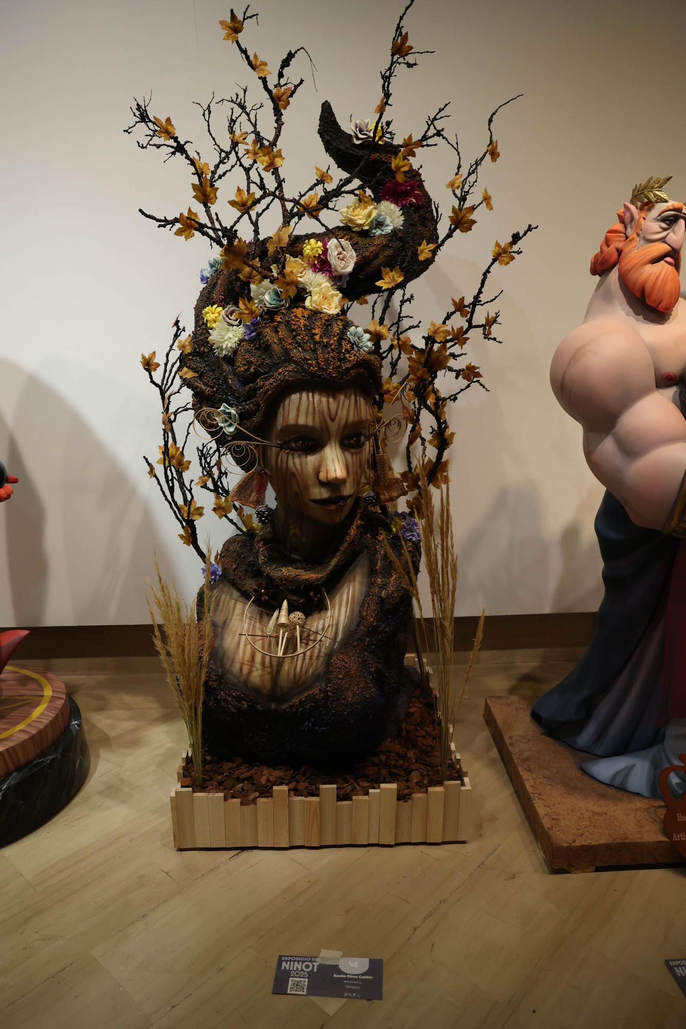 Exposición del Ninot adulto de las hogueras 2025
