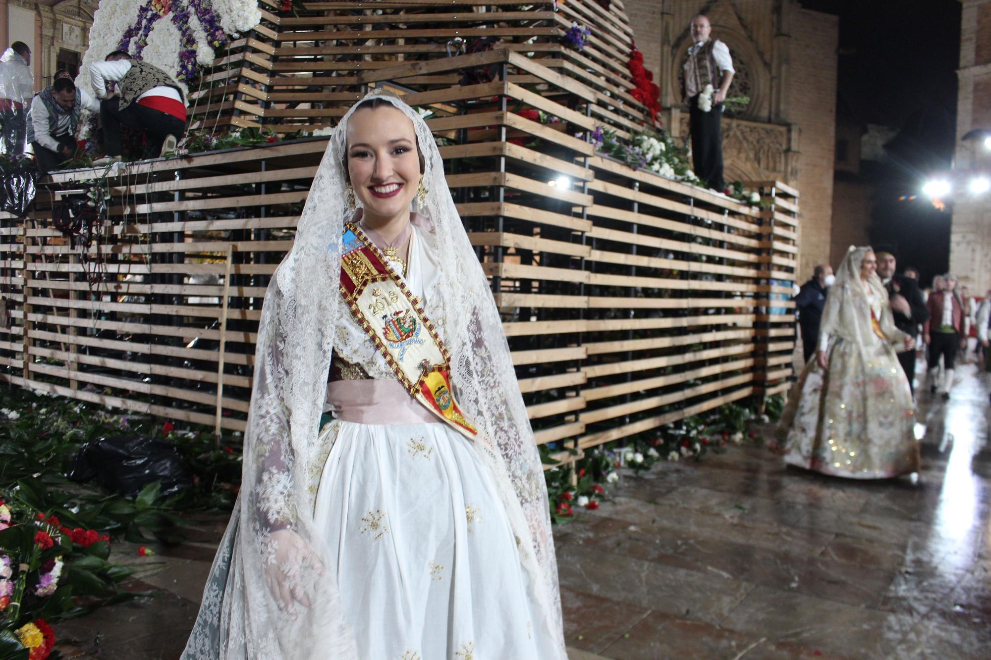 Galería de falleras ilustres en la Ofrenda de las Fallas 2022