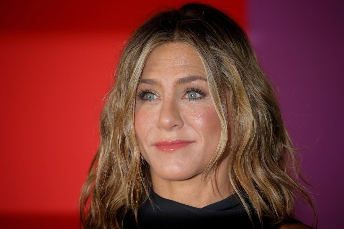 Jennifer Aniston llança la seva pròpia línia de bellesa en un mercat ple de famoses