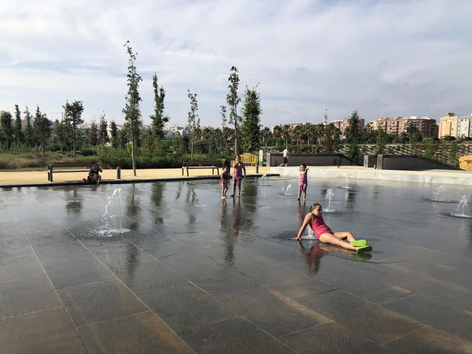 El Parc Central se convierte en un oasis contra la ola de calor