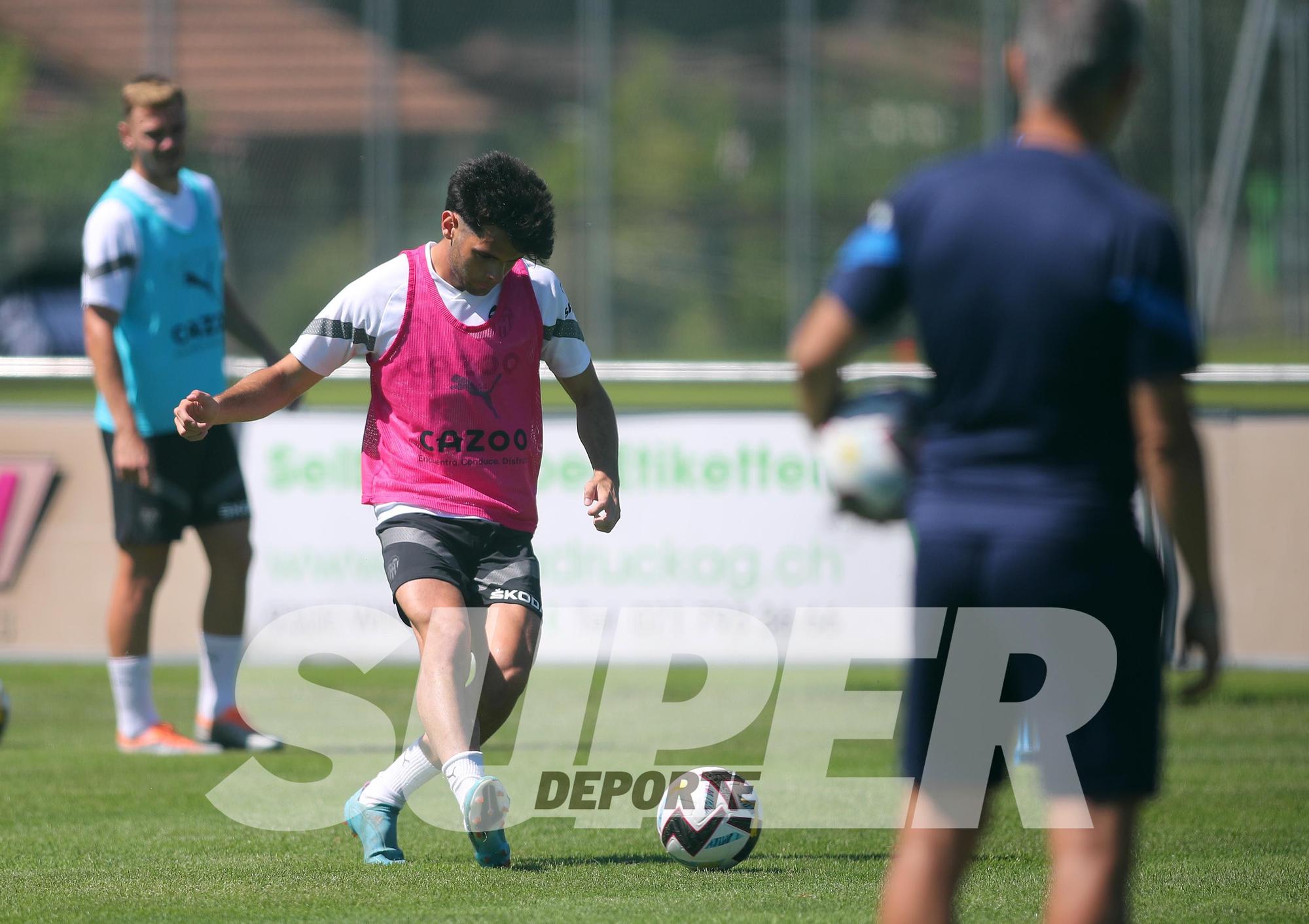 Asúi ha sido el entrenaiento del Valencia CF hoy en Suiza