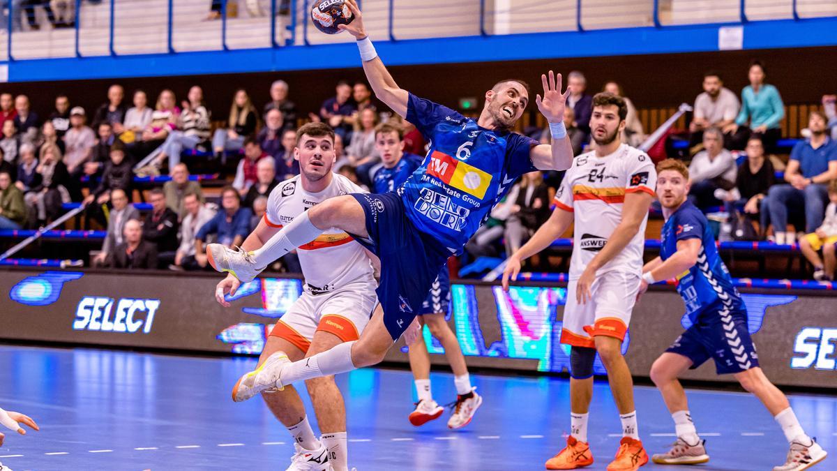 El TM Benidorm vence al PAUC francés en el partido de la EHF European League disputado en el Palau